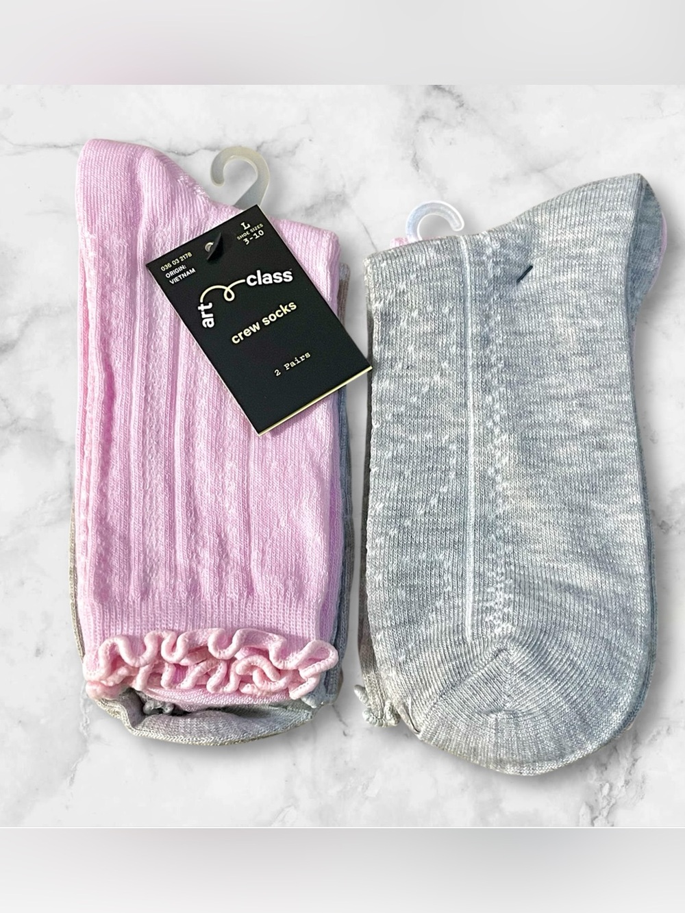 New girls 2 pink and 2 gray crew socks